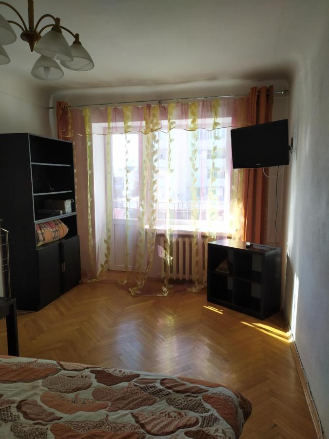3- Х Комнатная Квартира В Центре Rivne Exteriér fotografie